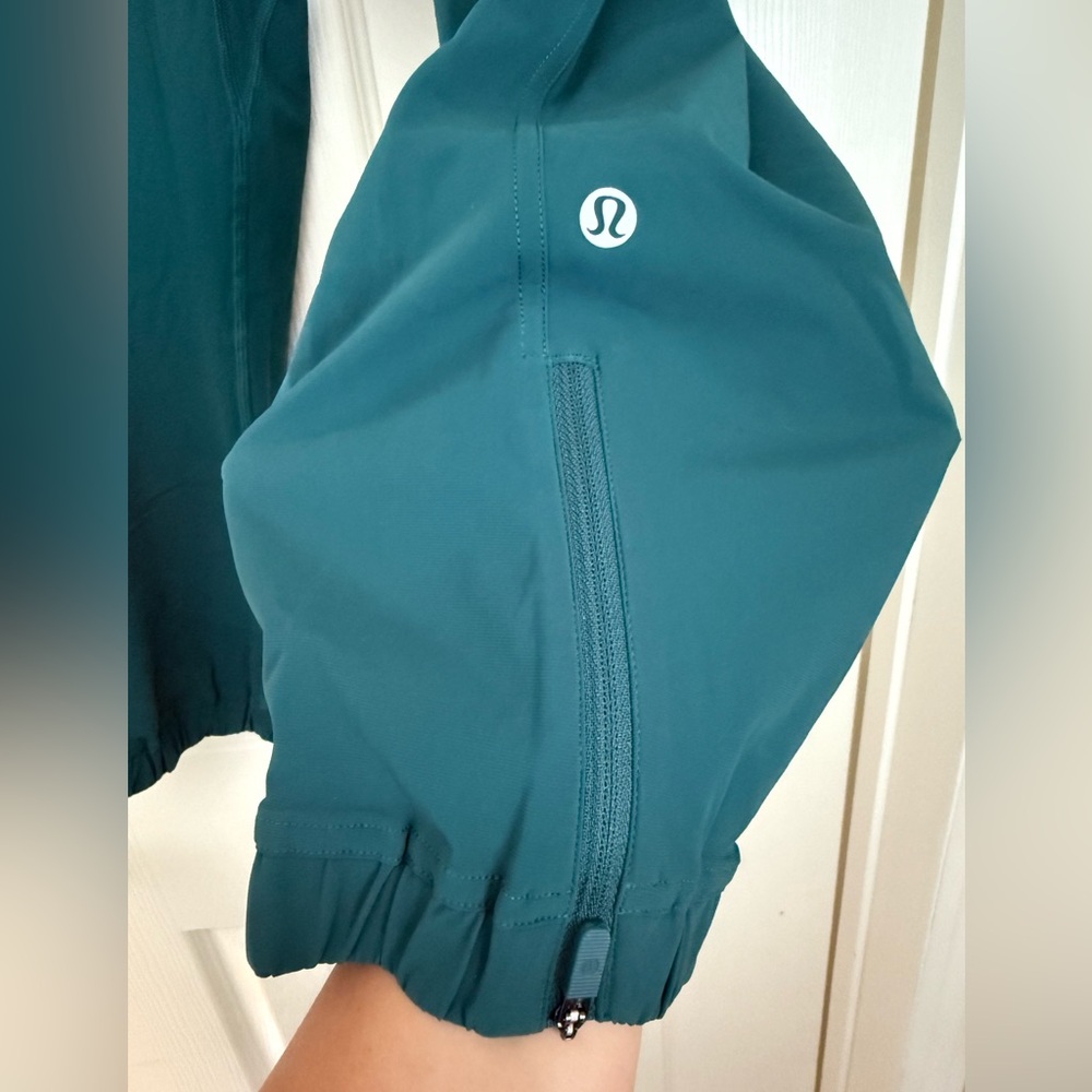 Lululemon Adapted State High-Rise Cropped Jogger - Storm Teal **NWT** - Picture 9 of 9